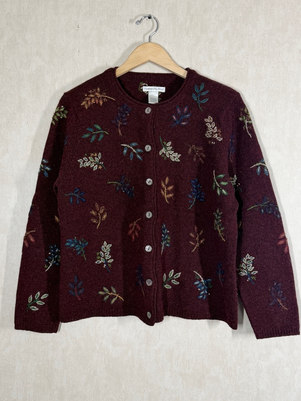 Cambridge Dry Goods Womenโs 100% Wool Embroidered Fall Leaves Cardigan Sweater L